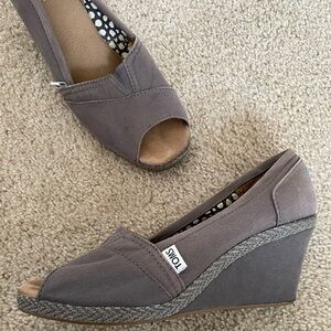 TOMS Canvas Peep-Toe Wedges